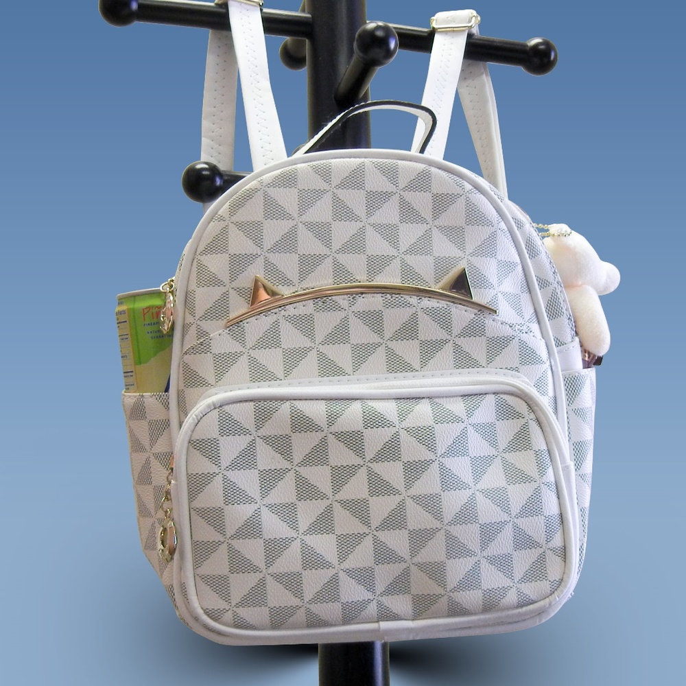 Small Backpack with Bunny - Geometric Pattern - Picture 7 of 7